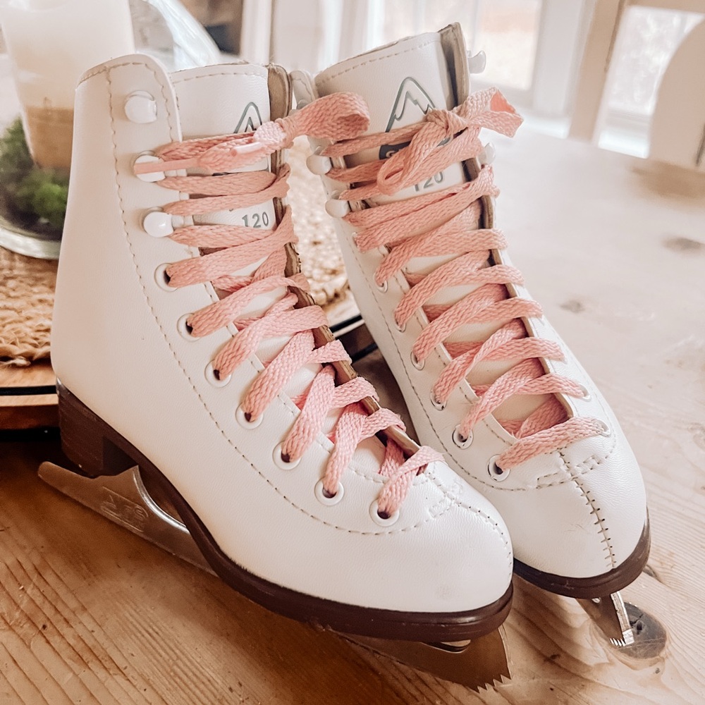 White Toddler Girl Ice Skates with Pink Laces